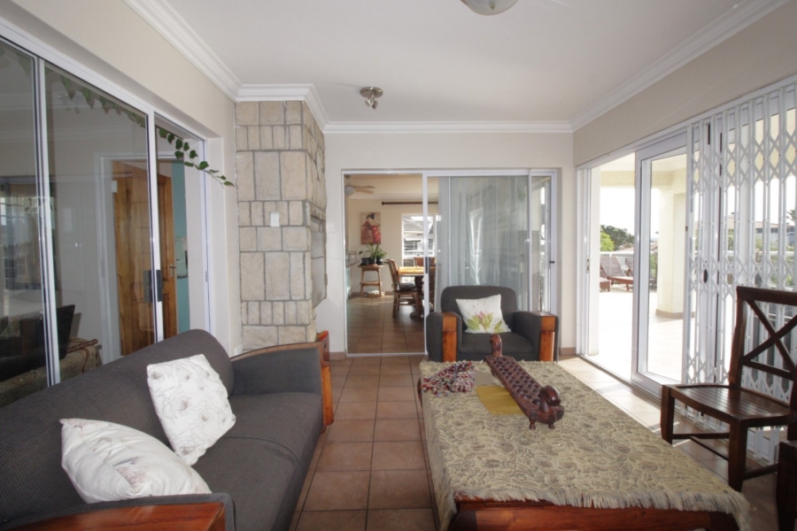 3 Bedroom Property for Sale in Wavecrest Eastern Cape
